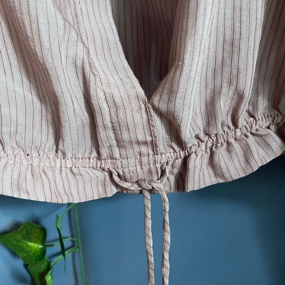 BUTTON UP DYNAMITE BLOUSE - Picture 6 of 6